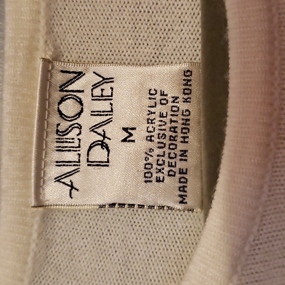 ALLISON DALEY Lady's Crew Neck Sweater with Flowered & Pearl's Embellishments - Picture 8 of 9